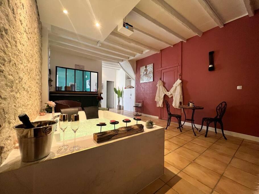 Suite Romance - Jacuzzi Moret-sur-Loing Extérieur photo
