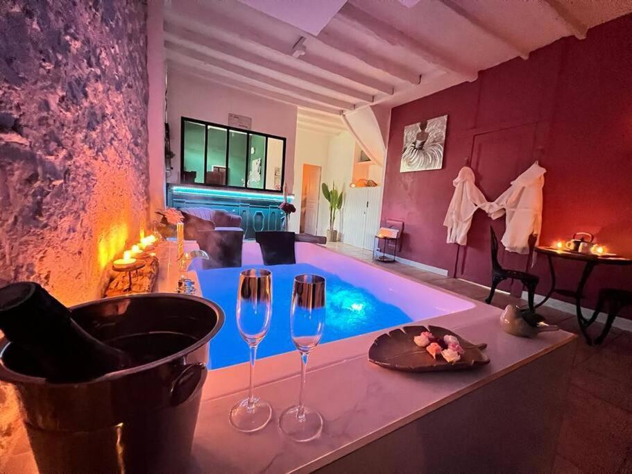 Suite Romance - Jacuzzi Moret-sur-Loing Extérieur photo